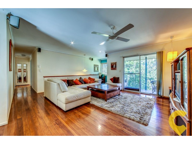 27 Kinloch Road, Daisy Hill QLD 4127