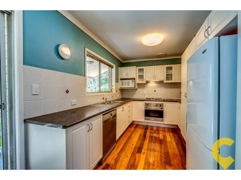 27 Kinloch Road, Daisy Hill QLD 4127