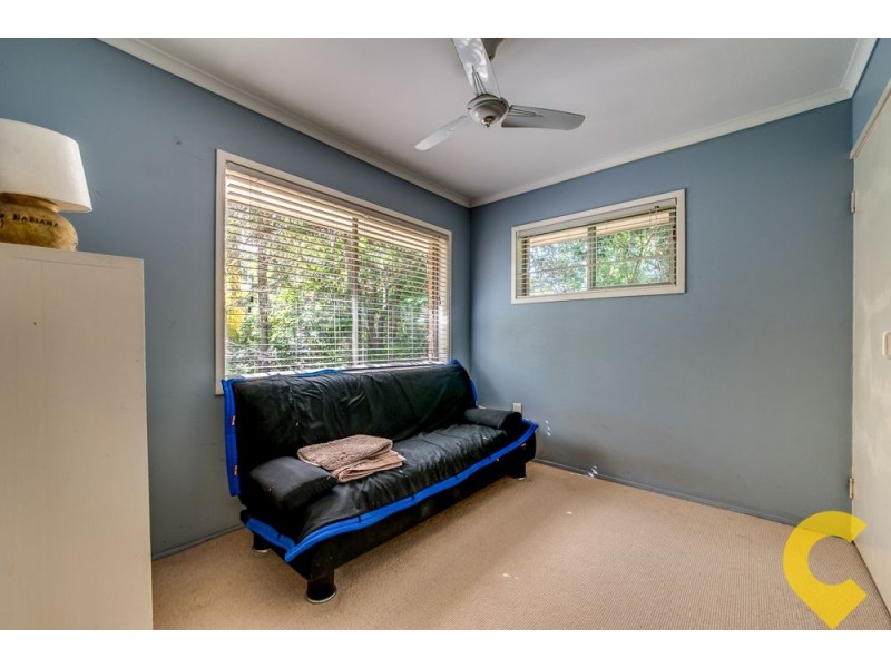 27 Kinloch Road, Daisy Hill QLD 4127