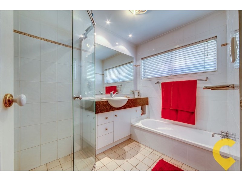 27 Kinloch Road, Daisy Hill QLD 4127