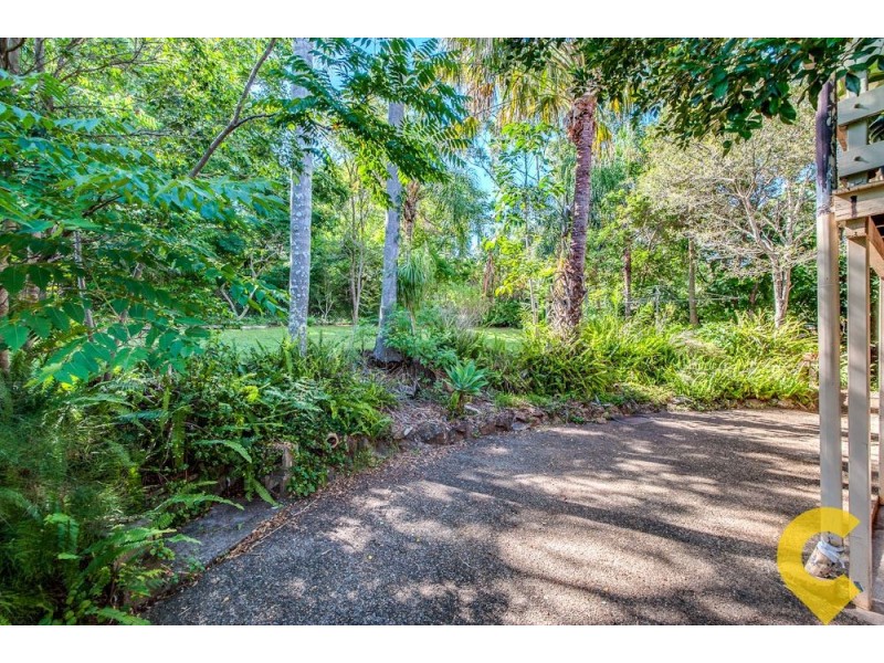 27 Kinloch Road, Daisy Hill QLD 4127