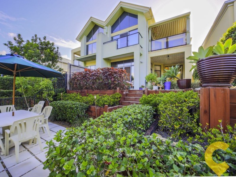 2002/1 The Vistas Drive, Carrara QLD 4211