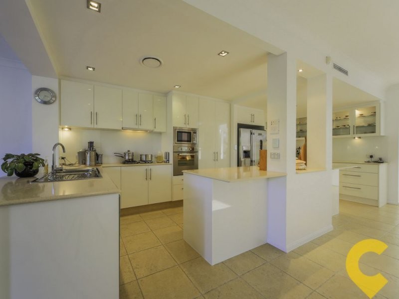 2002/1 The Vistas Drive, Carrara QLD 4211