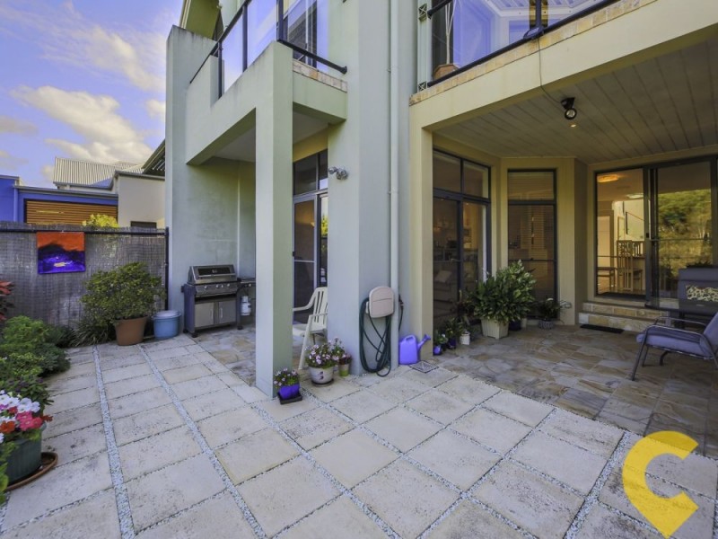 2002/1 The Vistas Drive, Carrara QLD 4211