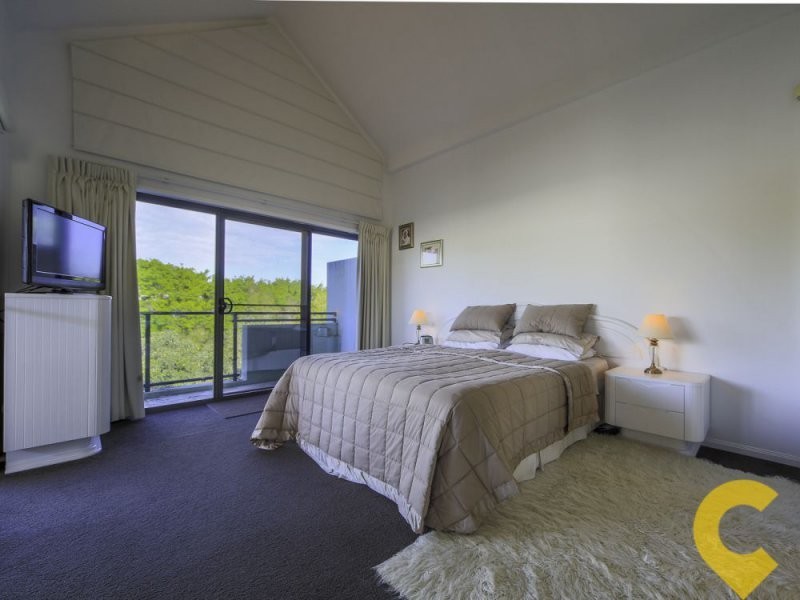 2002/1 The Vistas Drive, Carrara QLD 4211