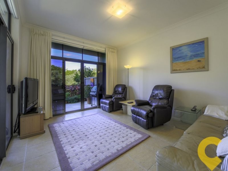 2002/1 The Vistas Drive, Carrara QLD 4211