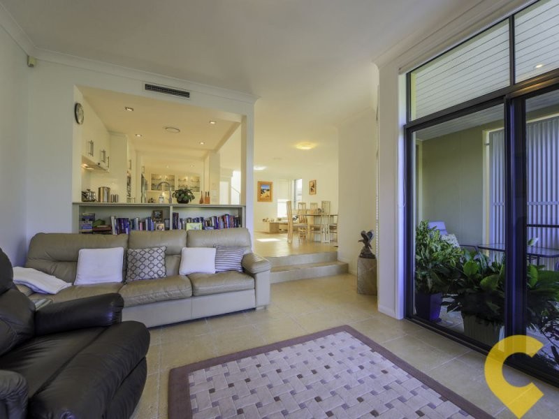 2002/1 The Vistas Drive, Carrara QLD 4211