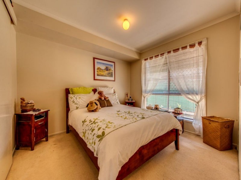 2/7 Broadfoot Drive, Goodna QLD 4300