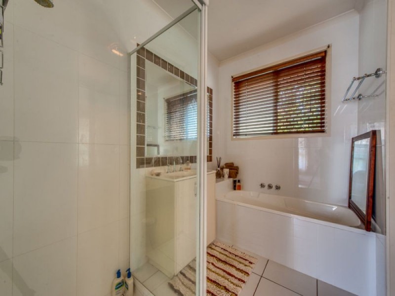 2/7 Broadfoot Drive, Goodna QLD 4300