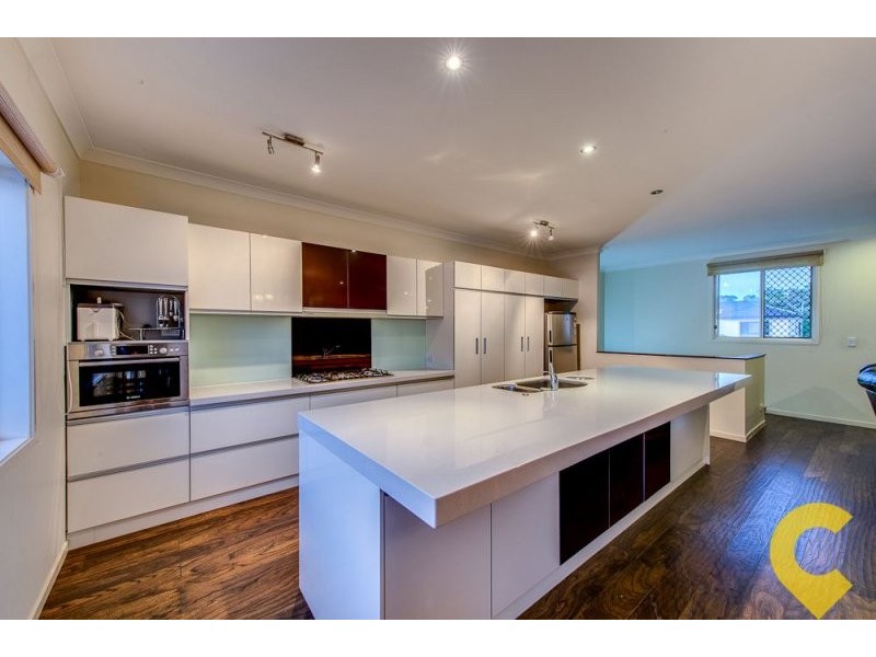 14 Hoop Pine Place, Sunnybank Hills QLD 4109