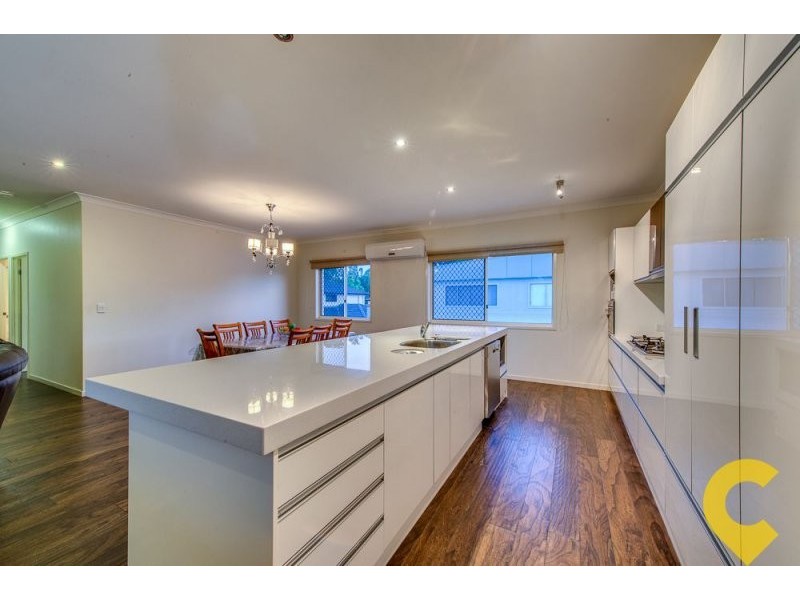 14 Hoop Pine Place, Sunnybank Hills QLD 4109