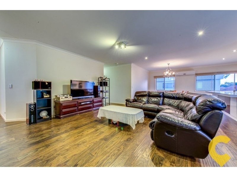 14 Hoop Pine Place, Sunnybank Hills QLD 4109