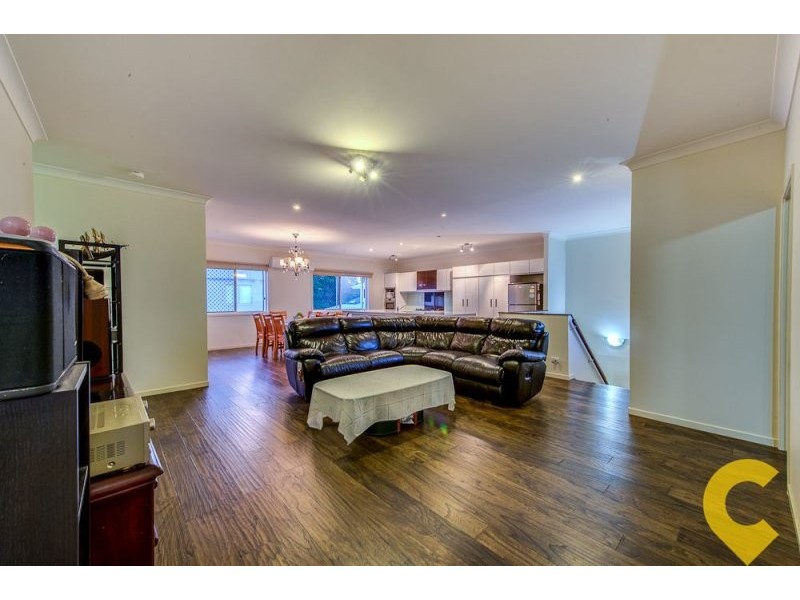 14 Hoop Pine Place, Sunnybank Hills QLD 4109