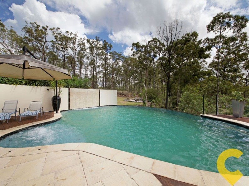 21 Forest Road, Cashmere QLD 4500