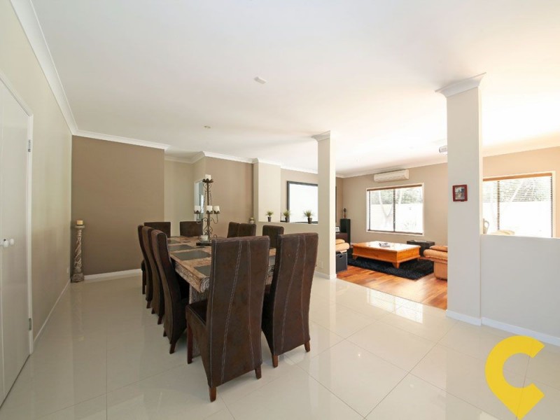 21 Forest Road, Cashmere QLD 4500