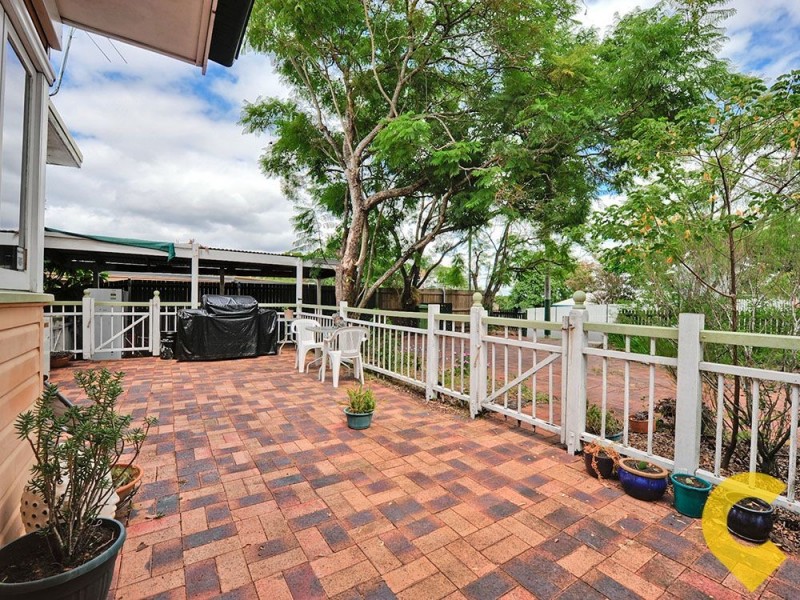 51 Dennis Road, Springwood QLD 4127
