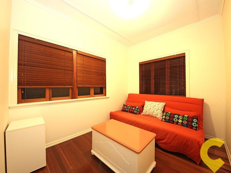 15 Chigwell Street, Wavell Heights QLD 4012