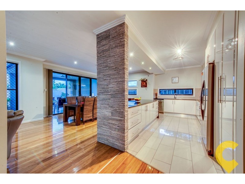 18 Hoop Pine Place, Sunnybank Hills QLD 4109