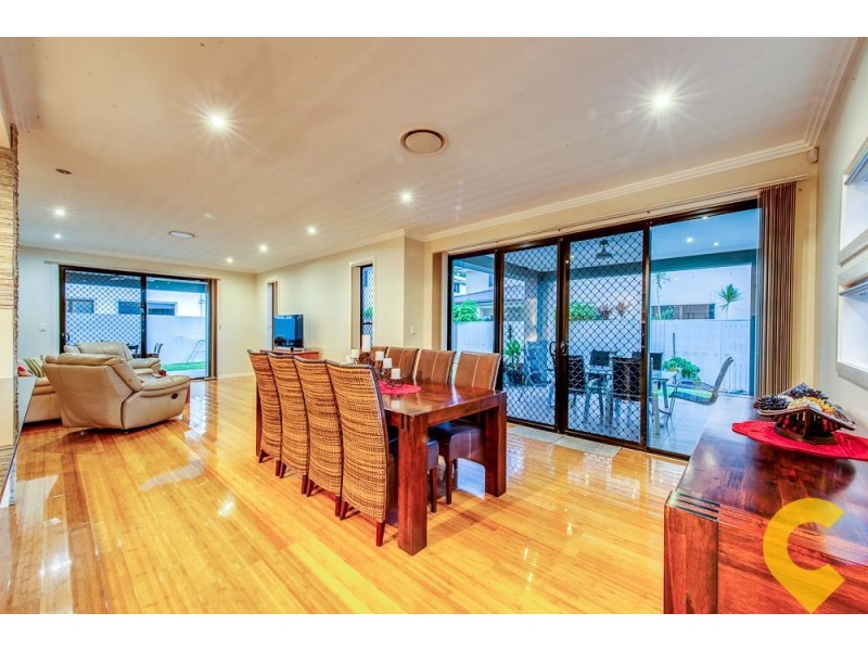 18 Hoop Pine Place, Sunnybank Hills QLD 4109