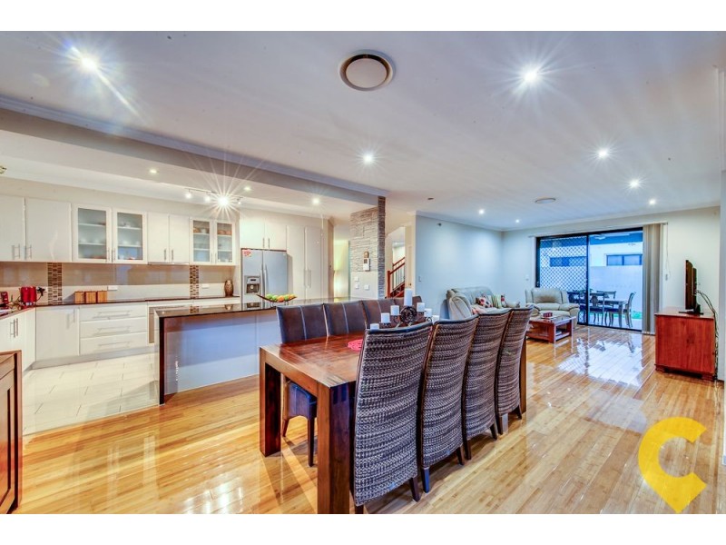 18 Hoop Pine Place, Sunnybank Hills QLD 4109