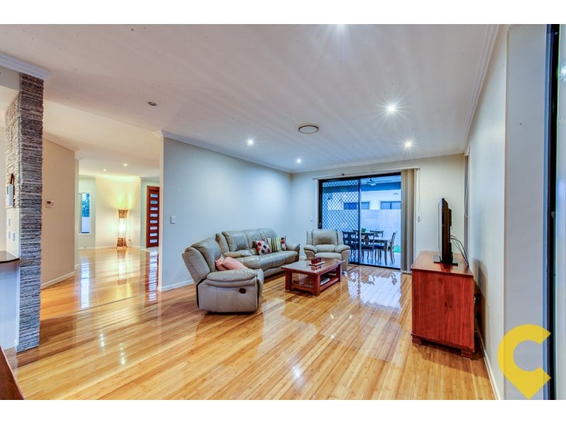 18 Hoop Pine Place, Sunnybank Hills QLD 4109