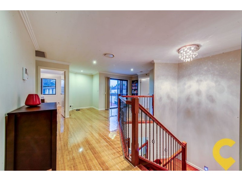 18 Hoop Pine Place, Sunnybank Hills QLD 4109