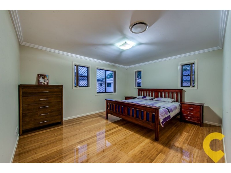 18 Hoop Pine Place, Sunnybank Hills QLD 4109