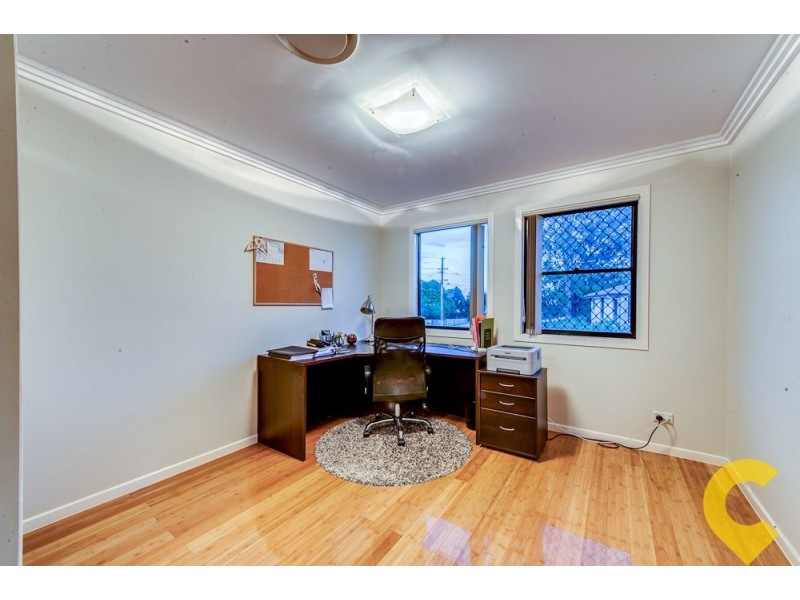 18 Hoop Pine Place, Sunnybank Hills QLD 4109