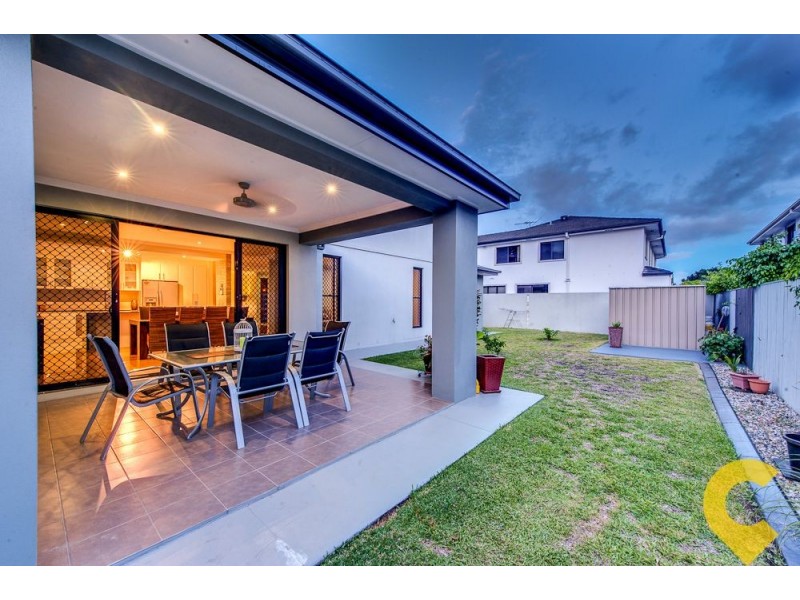 18 Hoop Pine Place, Sunnybank Hills QLD 4109