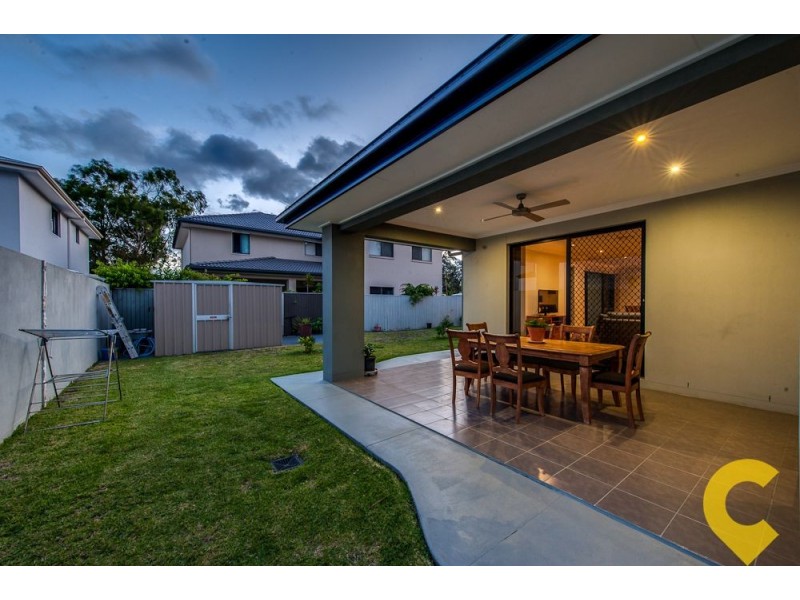 18 Hoop Pine Place, Sunnybank Hills QLD 4109