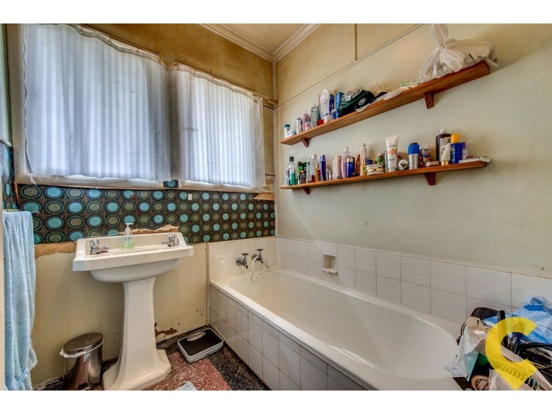 15 Garema Street, Indooroopilly QLD 4068