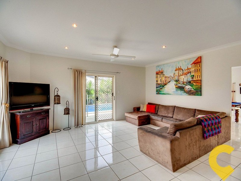 4 Crowe Close, Mcdowall QLD 4053