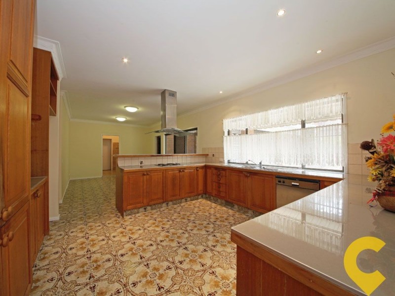 100 Ridley Road, Bridgeman Downs QLD 4035