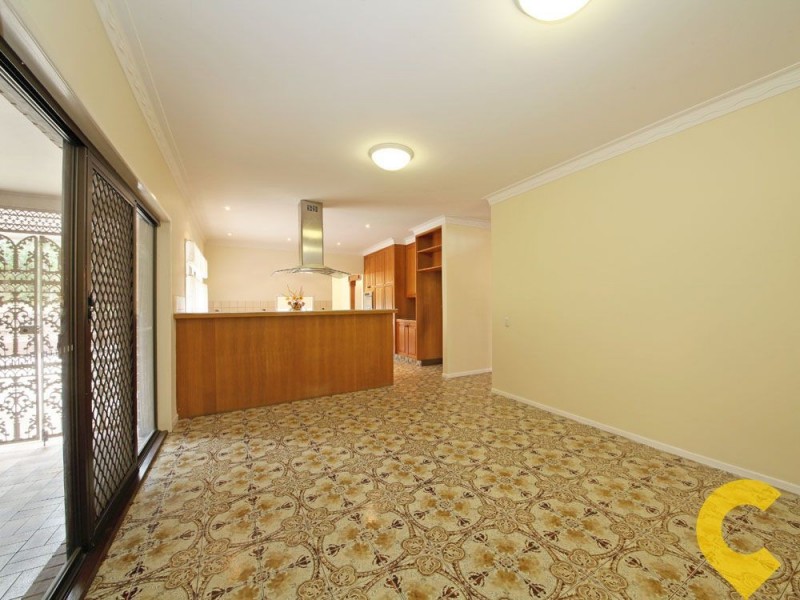 100 Ridley Road, Bridgeman Downs QLD 4035