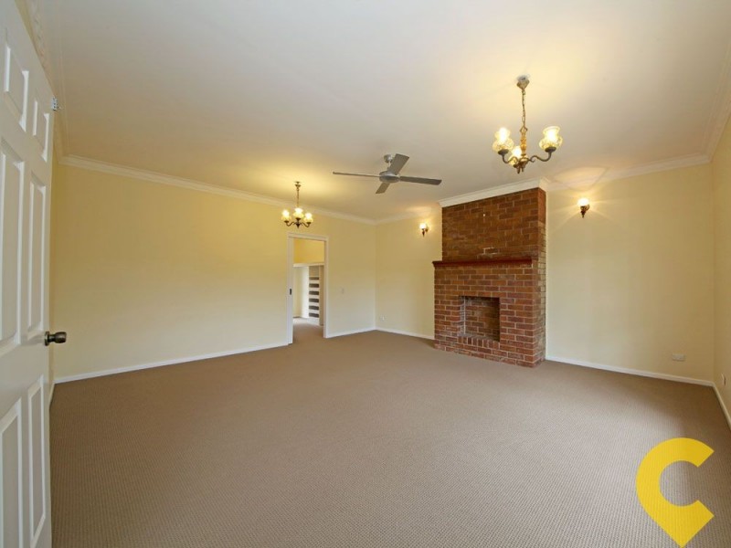 100 Ridley Road, Bridgeman Downs QLD 4035