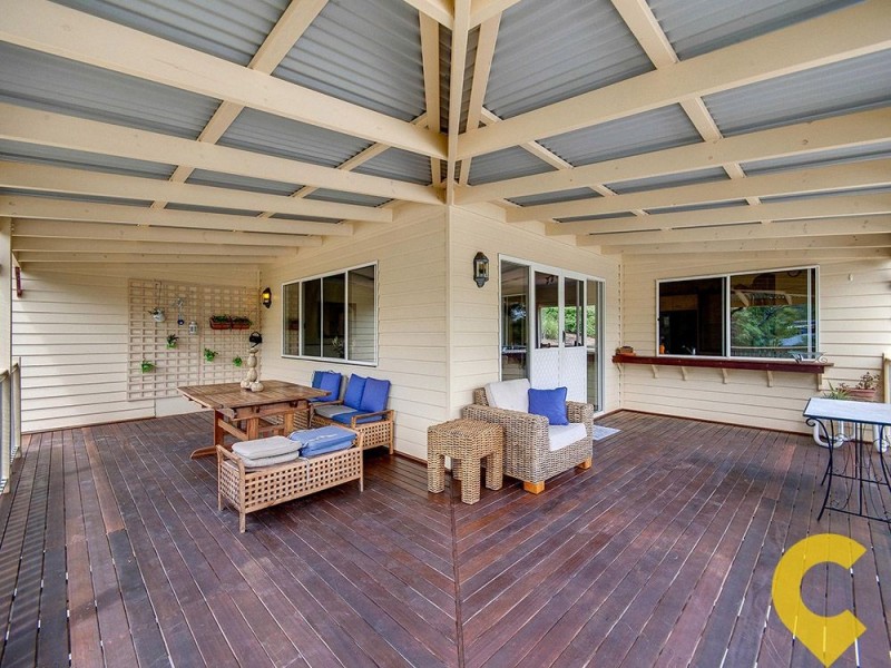 1 Springbook Court, Cashmere QLD 4500