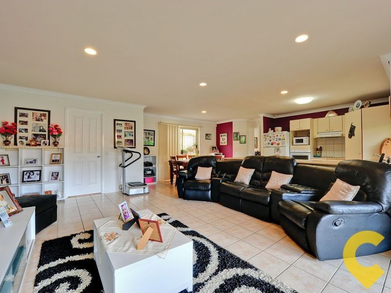 24 Samantha Street, Wynnum West QLD 4178