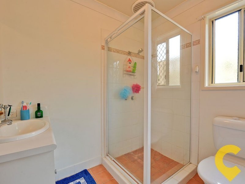 24 Samantha Street, Wynnum West QLD 4178