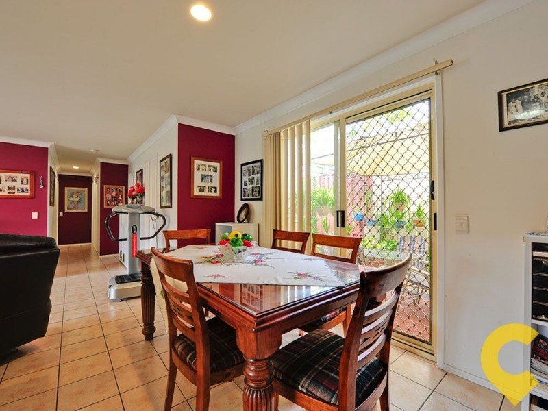 24 Samantha Street, Wynnum West QLD 4178