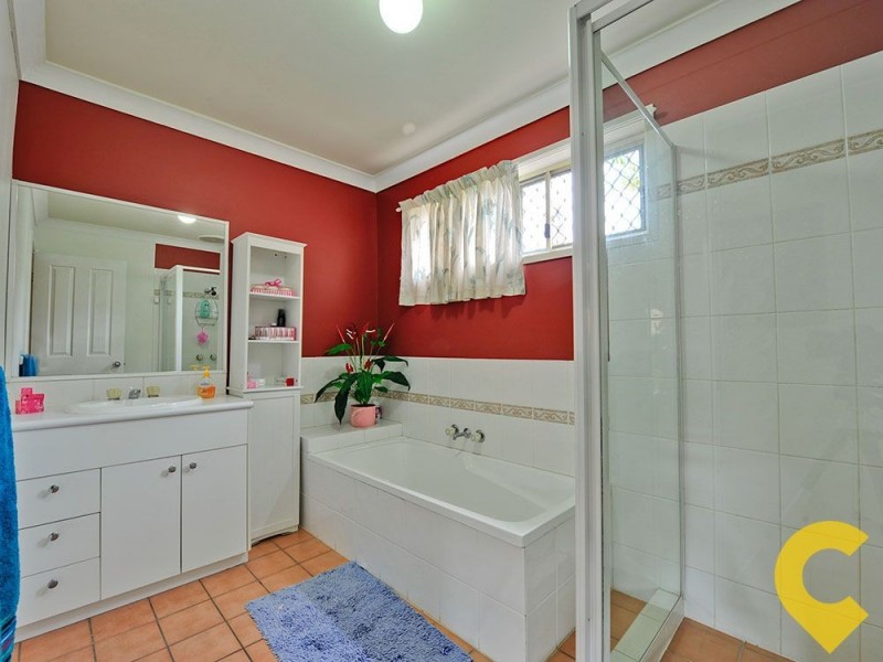 24 Samantha Street, Wynnum West QLD 4178