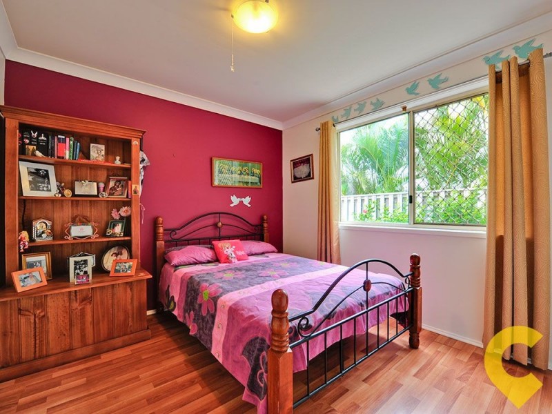 24 Samantha Street, Wynnum West QLD 4178