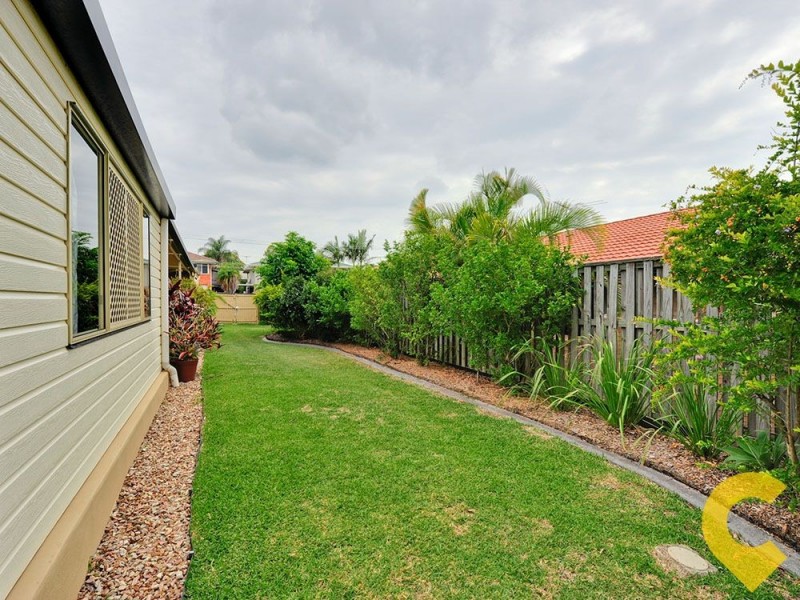 24 Samantha Street, Wynnum West QLD 4178