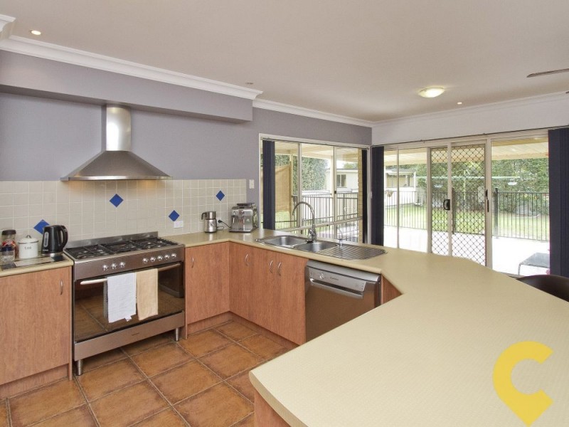 218 Nairn Road, Morayfield QLD 4506