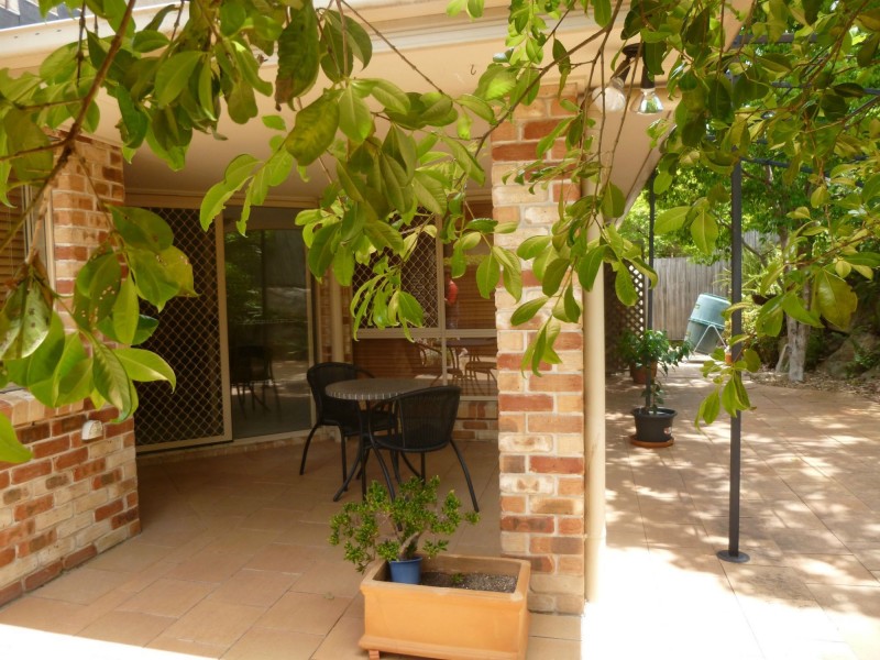 13 Hogan Place, Seventeen Mile Rocks QLD 4073