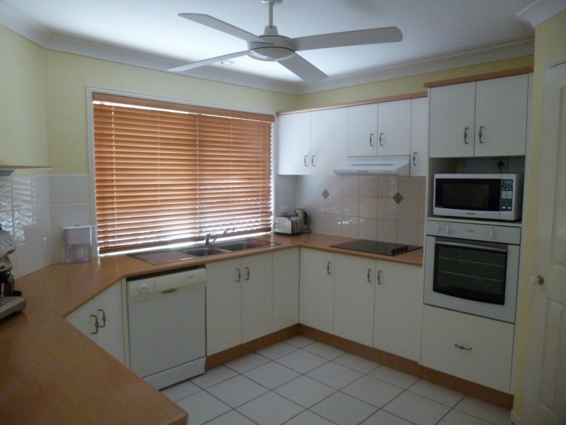 13 Hogan Place, Seventeen Mile Rocks QLD 4073