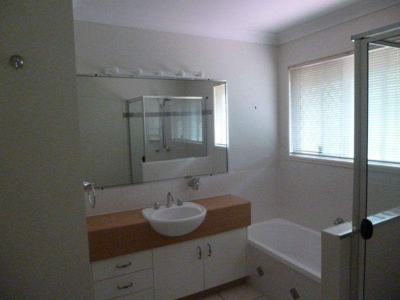 13 Hogan Place, Seventeen Mile Rocks QLD 4073