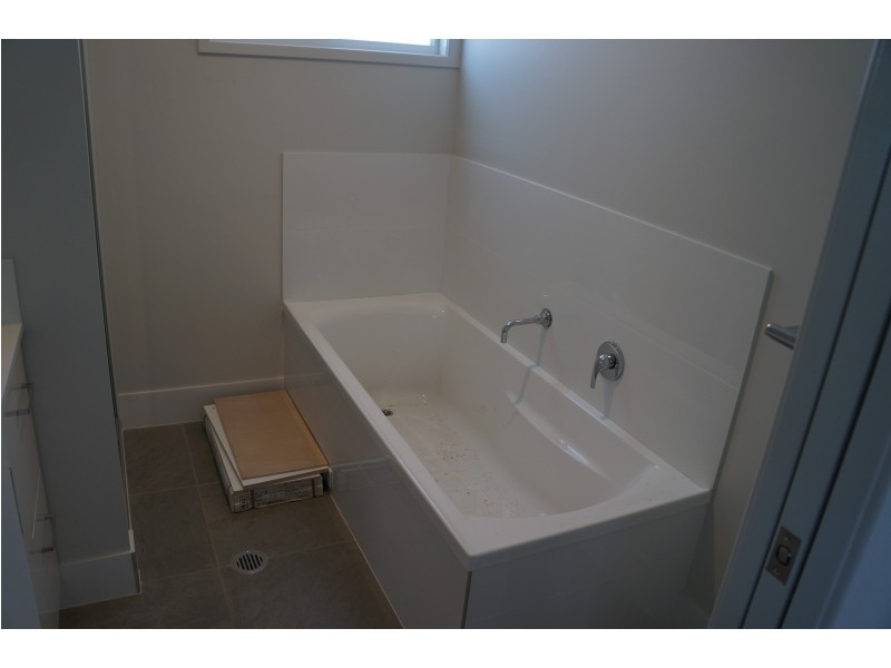 136 Seventeen Mile Rocks Road, Seventeen Mile Rocks QLD 4073