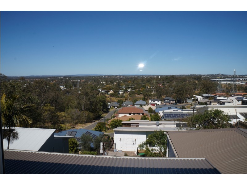 136 Seventeen Mile Rocks Road, Seventeen Mile Rocks QLD 4073