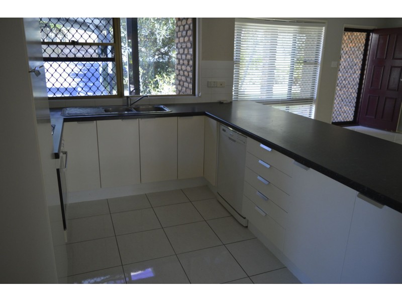 7 Langlo Street St, Riverhills QLD 4074