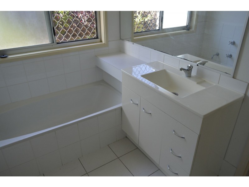 7 Langlo Street St, Riverhills QLD 4074